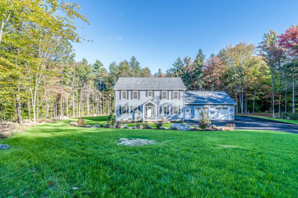 istock Beautiful traditional style home 1396961691