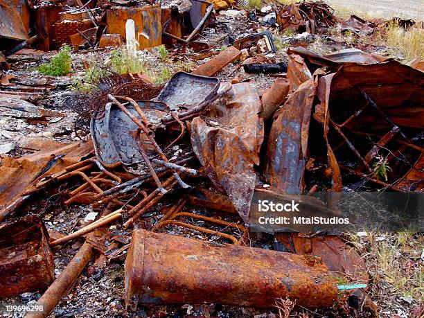 Autofriedhof Hintergrund Stockfoto und mehr Bilder von Alt - Alt, Autofriedhof, Bildhintergrund