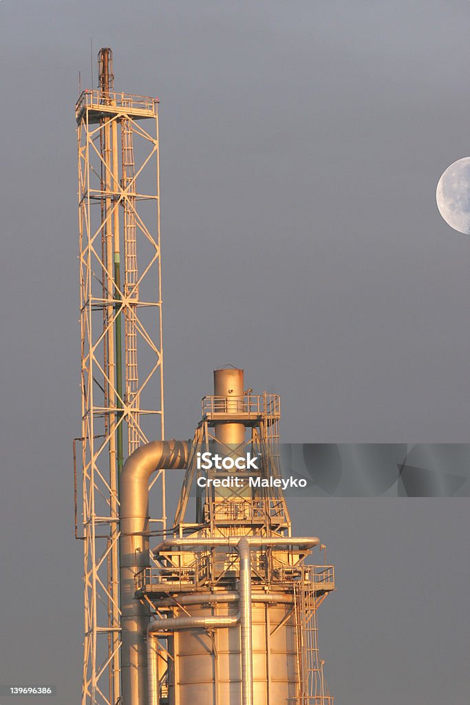 Industrial vent stack und boiler - Lizenzfrei Abfackelschornstein Stock-Foto