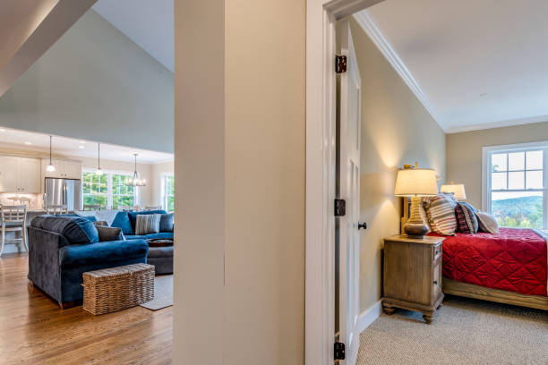 istock Hallway peering into bedroom and great room 1396966525