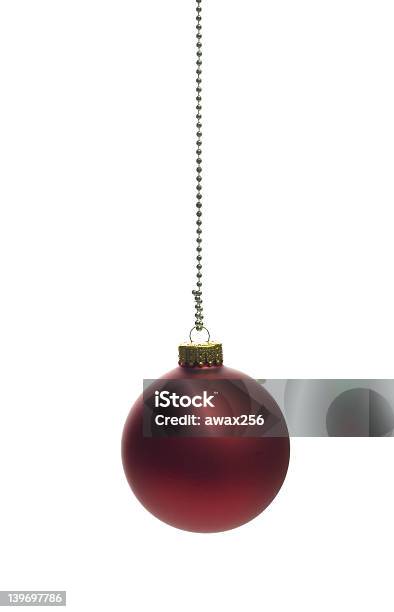 Bola De Natal Vermelhoescuro - Fotografias de stock e mais imagens de Alegria - Alegria, Amor, Comemoração - Conceito