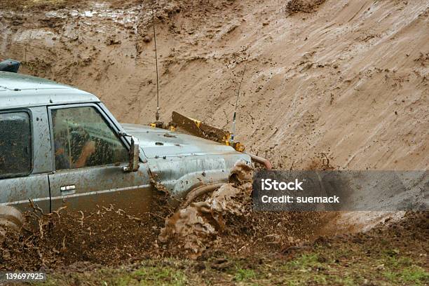 От Roading Грязи Рисков — стоковые фотографии и другие картинки 4х4 - 4х4, Rally Car Racing, Автомобиль