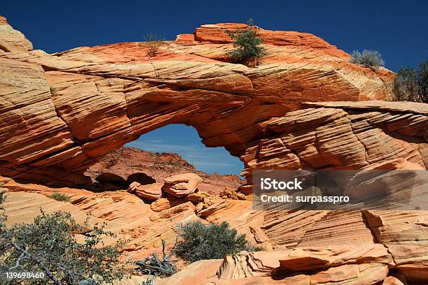 Arco Del Deserto - Fotografie stock e altre immagini di Ambientazione esterna - Ambientazione esterna, Arancione, Arco naturale