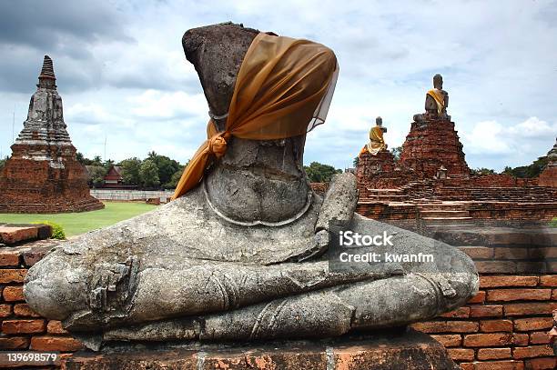Bezgłową Uwodzą Budda - zdjęcia stockowe i więcej obrazów Ayuthaya - Ayuthaya, Betonowy, Bez głowy