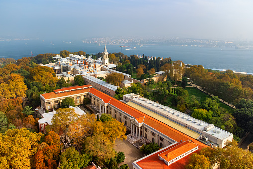 Impresionante vista aérea del Palacio de Topkapi en Estambul, Turquía photo