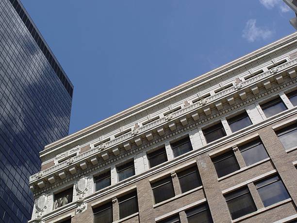 istock Old and New Buildings 139699027