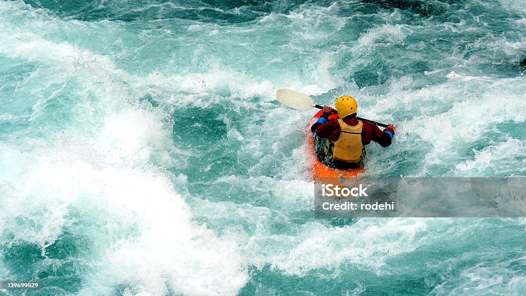 En Kayak - Foto de stock de Kayak - Barco de remos libre de derechos