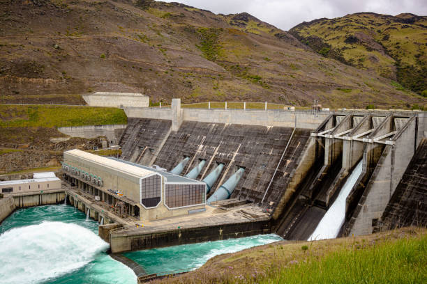 istock The Clyde Dam, Clutha River, New Zealand 1396998904