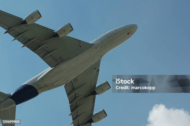 Foto de Super Airbus A380 e mais fotos de stock de Toulouse - Toulouse, Aproximar, Asa de aeronave