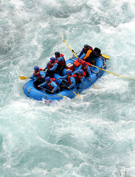川下り - white water rafting rafting extreme sports adventure ストックフォトと画像