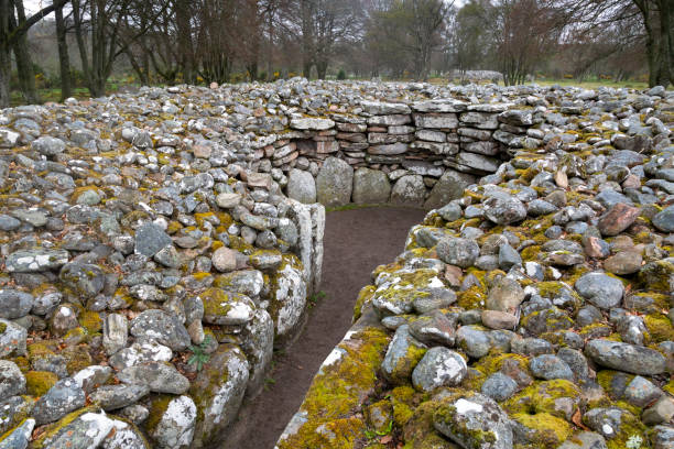 edad de bronce clava cairns - edad de bronce fotografías e imágenes de stock