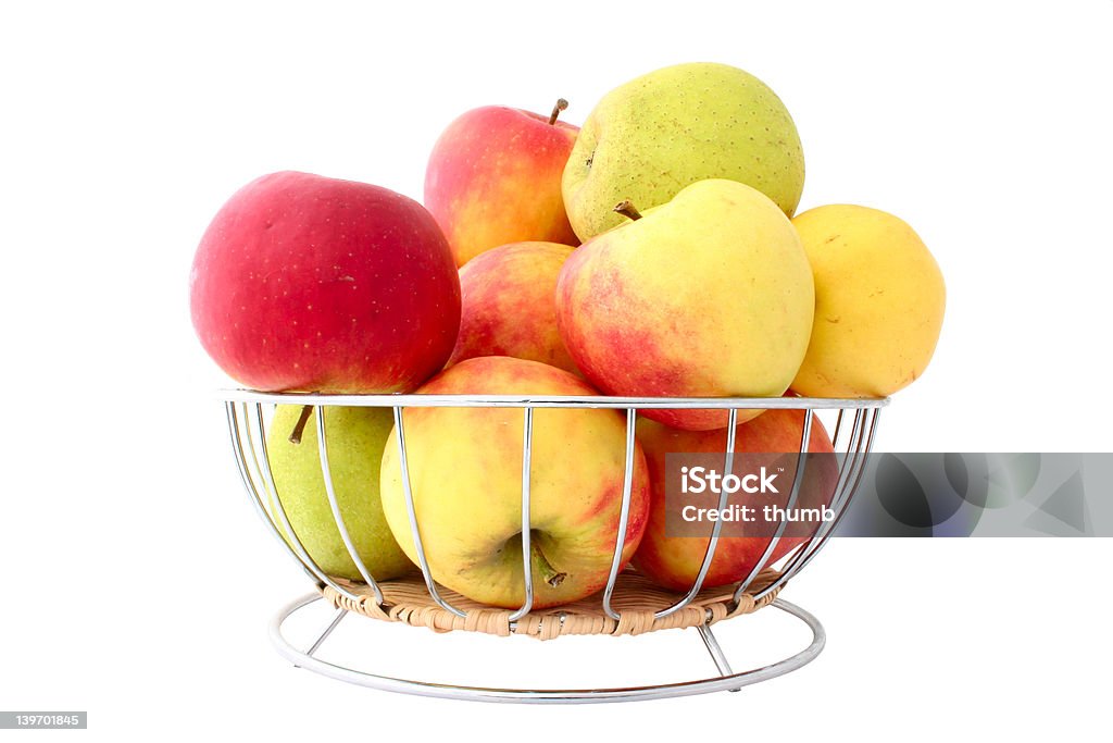바스켓 가득 사과들-순수한 흰색 배경 - 로열티 프리 0명 스톡 사진