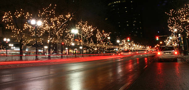 istock Holiday Street lights 139702005