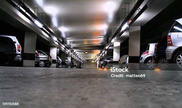 Carpark - Fotografias de stock e mais imagens de Estacionamento de Carros - Estacionamento de Carros, Subterrâneo, Sob proteção