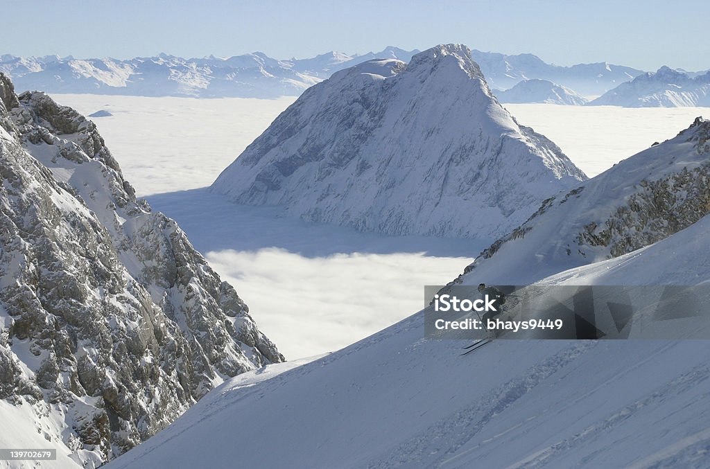 Du ski au-dessus de tout - Photo de Mont Zugspitze libre de droits