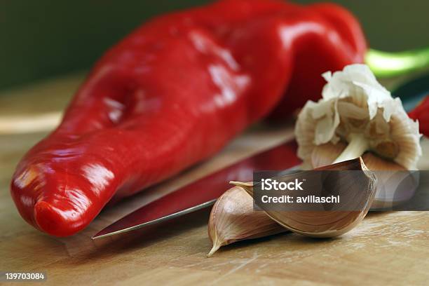 Chilli Con Carne E Alho - Fotografias de stock e mais imagens de Afiado - Afiado, Alho, Calor