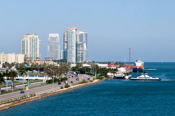 istock The Main Channel And Miami Beach Skyline 1397035628