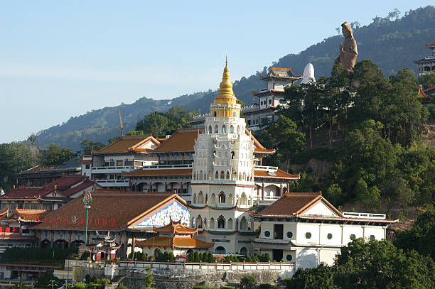 istock Kek Lok Si Temple 139704757