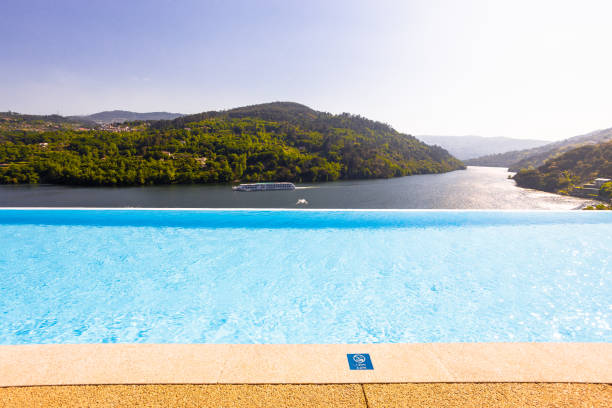 istock Douro River in Porto 1397049368