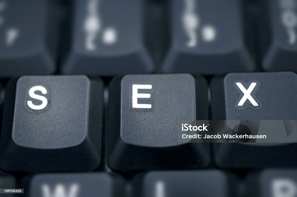 SEX., используя написание на ключи на ноутбуке - Стоковые фото Сексуальные темы роялти-фри
