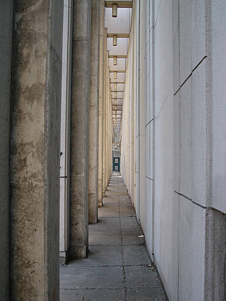 istock Urban alley in Montreal 139706137