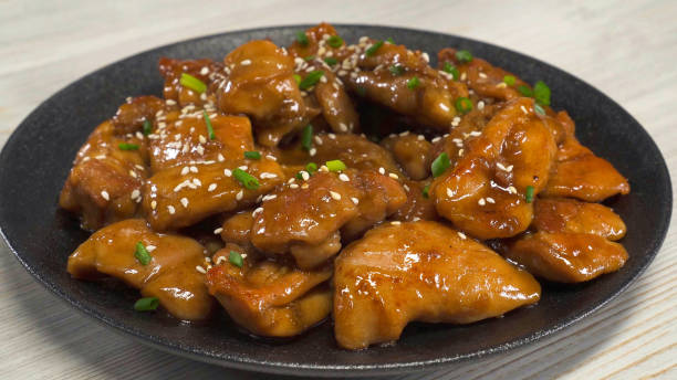 soy sauce glazed chicken soy sauce glazed chicken sticky sesame chicken sauces stock pictures, royalty-free photos & images