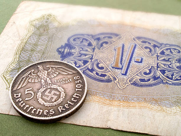 istock Wartime Money 139707198