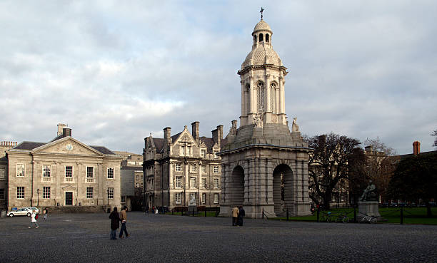 Trinity College, Dublin, courtyard courtyard of Trinity College, Dublin, Ireland, one of the top universities in Europe and home to the Book of Kells oscar wilde stock pictures, royalty-free photos & images