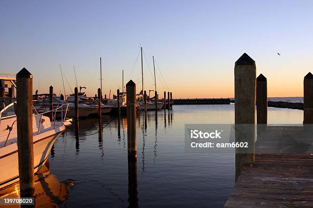 Marina In Der Dämmerung Stockfoto und mehr Bilder von Chesapeake Bay - Chesapeake Bay, Virginia - Bundesstaat der USA, Maryland - Bundesstaat