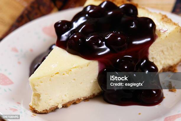 Fatia De Bolo De Queijo De Mirtilo - Fotografias de stock e mais imagens de Alegria - Alegria, Ambrosia, Azul