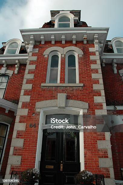 Casa De Estilo Victoriano Foto de stock y más banco de imágenes de Casa de ladrillo - Casa de ladrillo, Edificio residencial, Estados de la Costa del Golfo