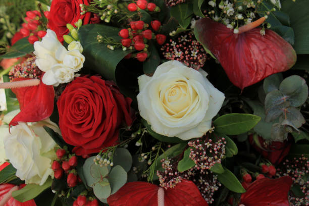 istock Classic white and red wedding bouquet 1397114126