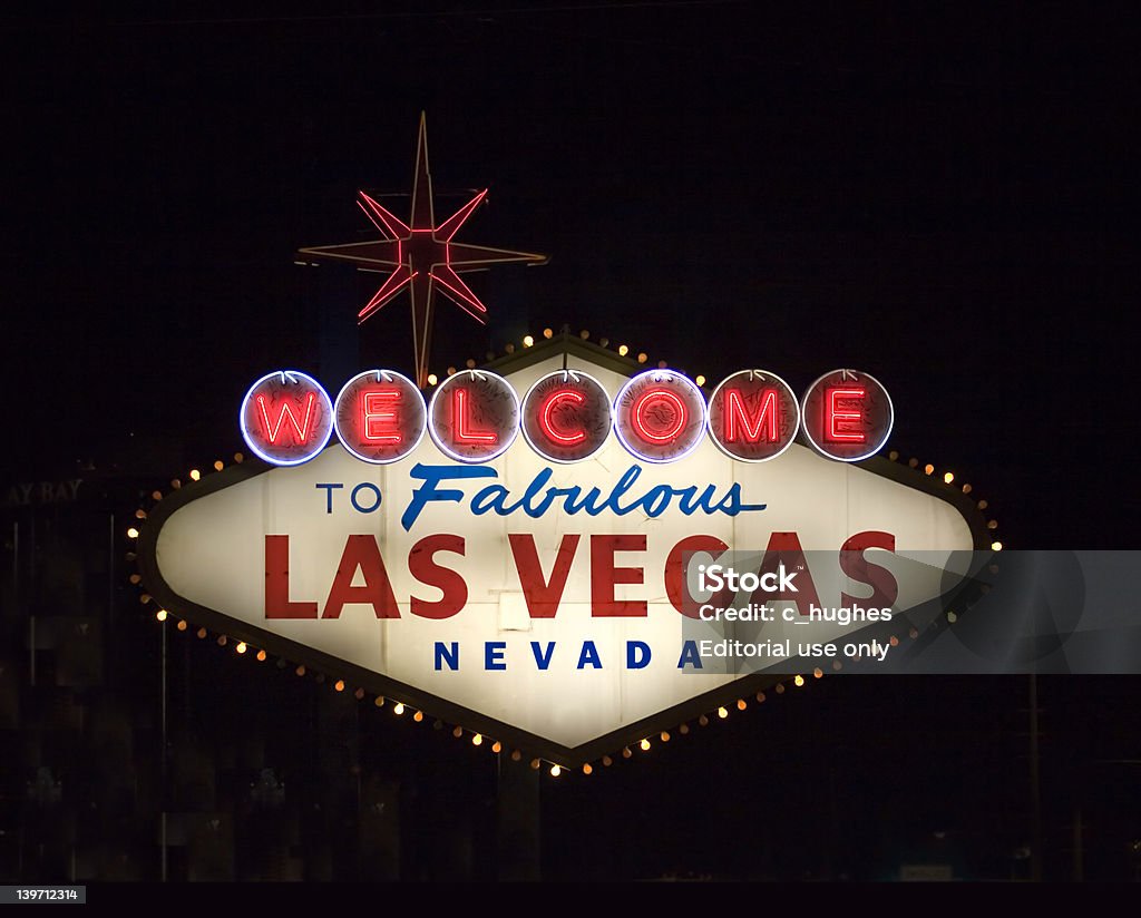 Berühmten vegas Schild bei Nacht - Lizenzfrei Beleuchtet Stock-Foto