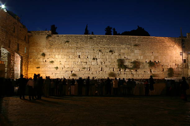 westliche wand im dawn - sinagog stock-fotos und bilder