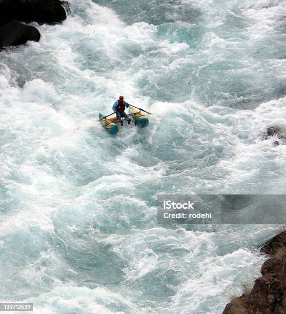 Rafting Foto de stock y más banco de imágenes de Actividad - Actividad, Agua, Aire libre