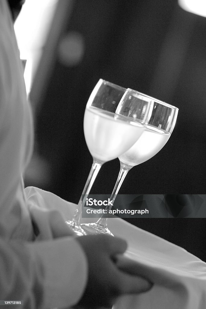 Servidor e vinho Óculos - Royalty-free Adulto Foto de stock