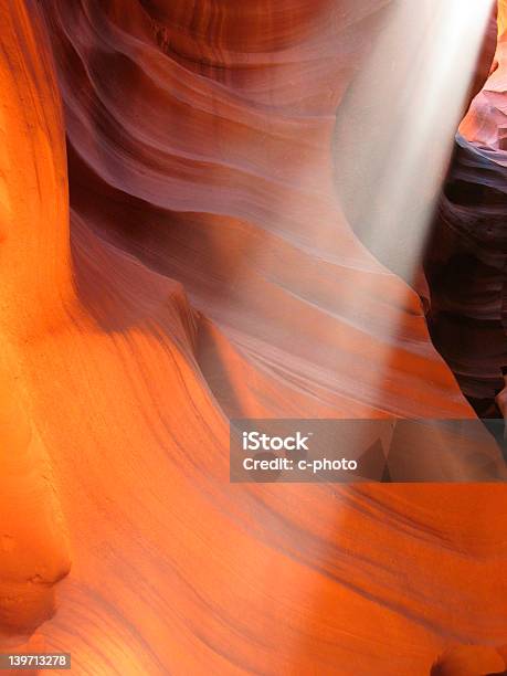 Tomaia Antelope Canyon Arizona - Fotografie stock e altre immagini di Acqua - Acqua, Ambientazione esterna, Ambientazione tranquilla