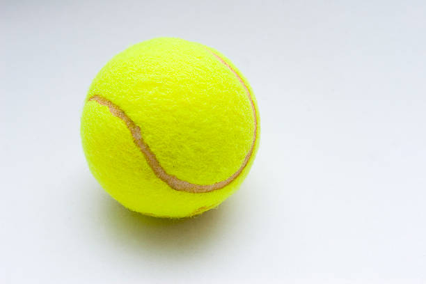 Palla da tennis isolato - foto stock