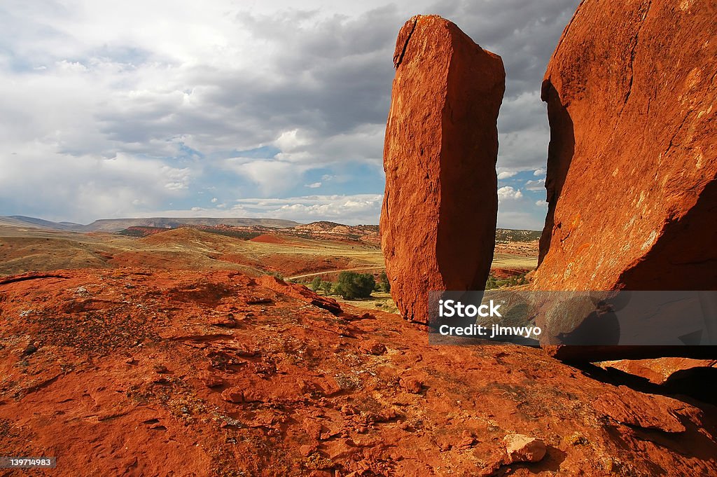 Monolito de roca roja - Foto de stock de Aire libre libre de derechos