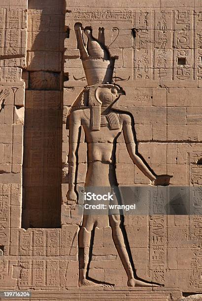 Falcon インドの神ホルス - アスワンのストックフォトや画像を多数ご用意 - アスワン, エジプトの神, エジプト文化