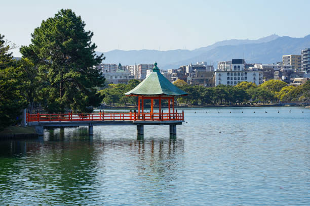 Water and green oasis Ohori Park (Chuo-ku, Fukuoka City)