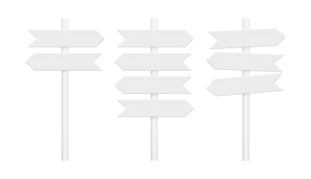 푯말 템플릿 세트. 흰색 빈 왼쪽 및 오른쪽 화살표. 벡터 모형. - directional sign road sign blank arrow sign stock illustrations