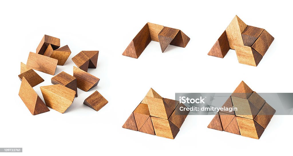 Pirámide de madera juego - Foto de stock de Adversidad libre de derechos