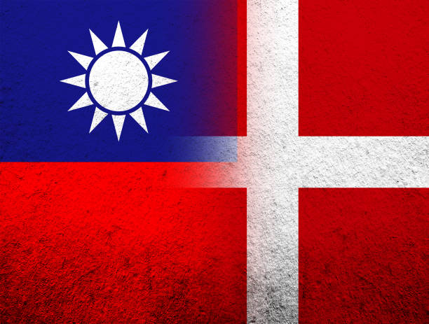 flaga królestwa danii z flagą narodową tajwanu. tło grunge'owe - danish culture denmark old fashioned sign stock illustrations