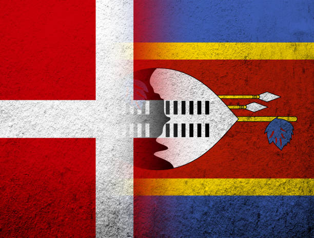 die nationalflagge des königreichs dänemark mit der nationalflagge des königreichs eswatini swasiland. grunge-hintergrund - danish culture denmark old fashioned sign stock-grafiken, -clipart, -cartoons und -symbole