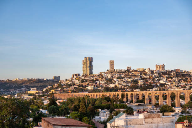 ケレタロのアーチ、メキシコ - queretaro city ストックフォトと画像