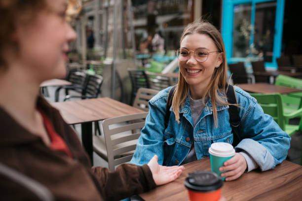 istock Meeting for a cup of coffee 1397261076
