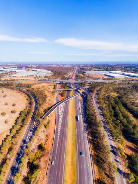 istock D M4 M7 to West short vert 1397262133