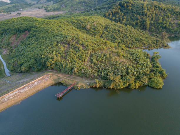istock Lang Nhot lake 1397324380