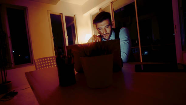istock Employees work until they have headaches and are tired at night. 1397325500